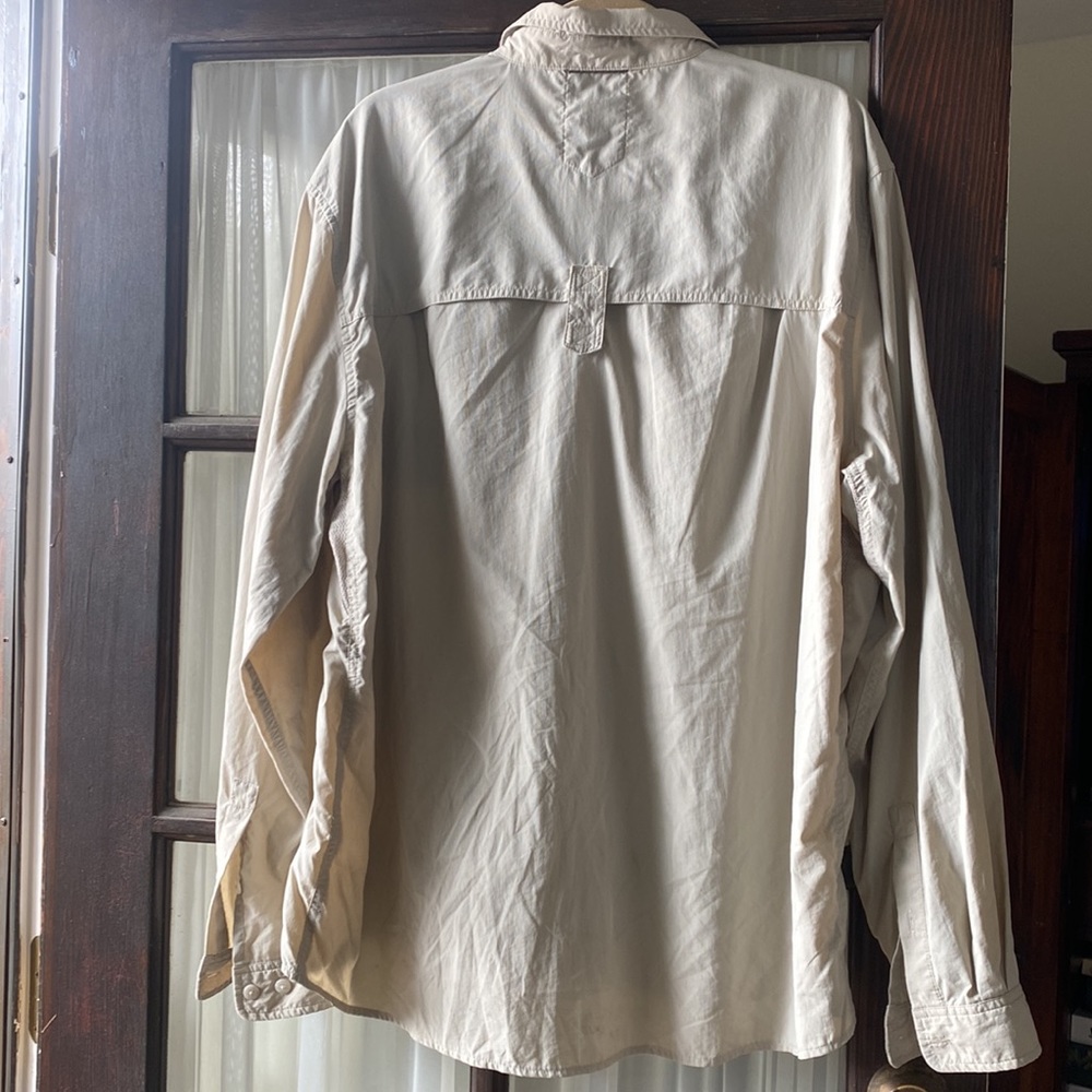 REI button down Mens khaki shirt venting/under arms - Picture 2 of 7